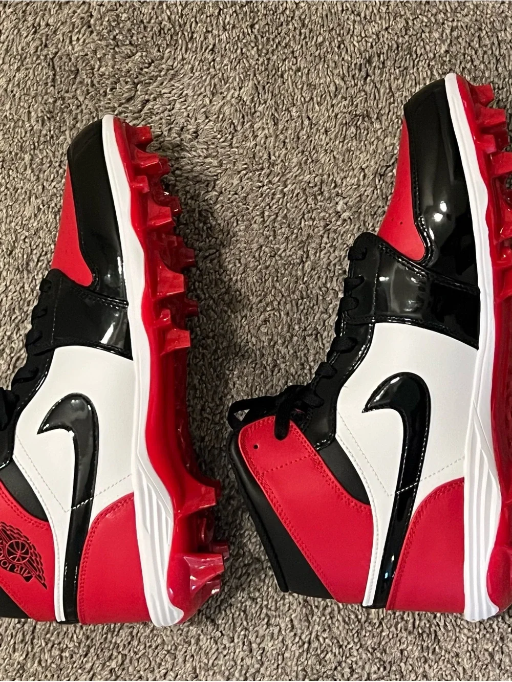AJ1 Jordan Men's cleats Black, Red & White High-Top Sneakers SZ 12